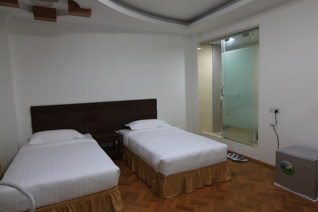 Yangon Regency Hotel Exterior foto